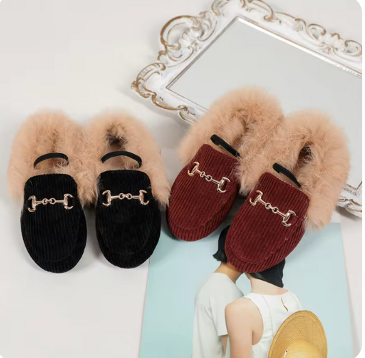 Fur Closed Shoe