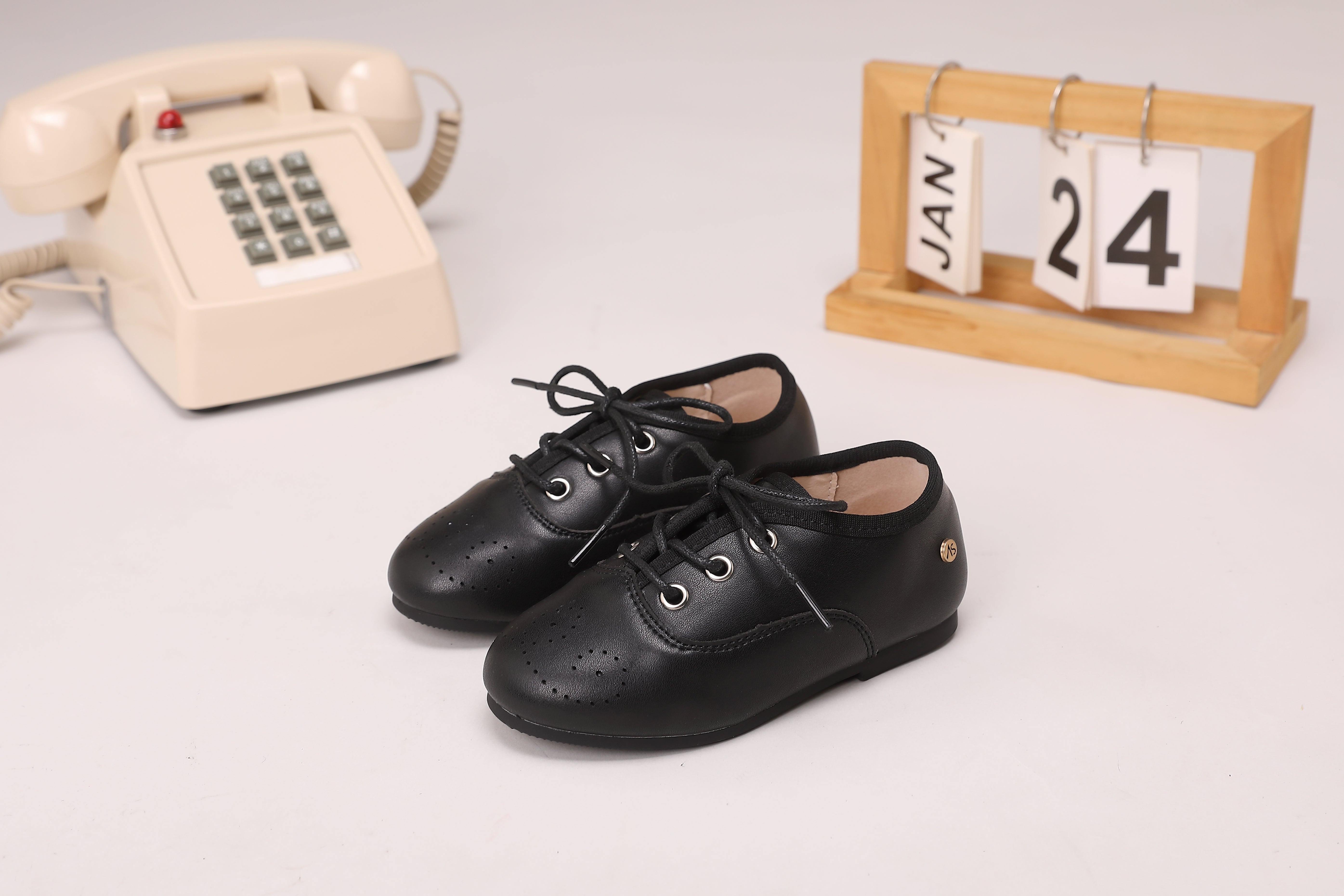 Black Oxford – Ali Specials