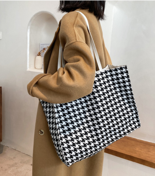 Houndstooth Tote